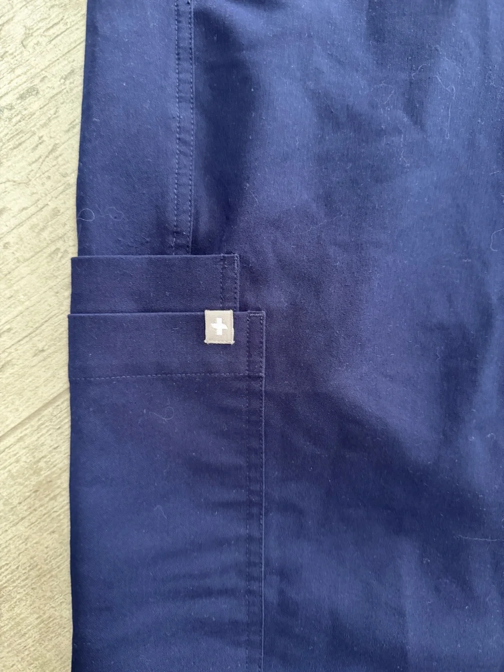 FIGS Men’s Axim Straight-Leg Navy Scrub Pants Sz L